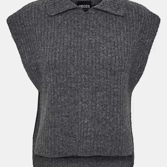Pieces Hanni Spread-Collar Rib-Knit Poncho  grey sweater vest - Picture 1 of 9